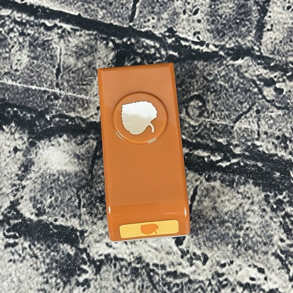 Creative Memories LEAF POCKET PUNCH